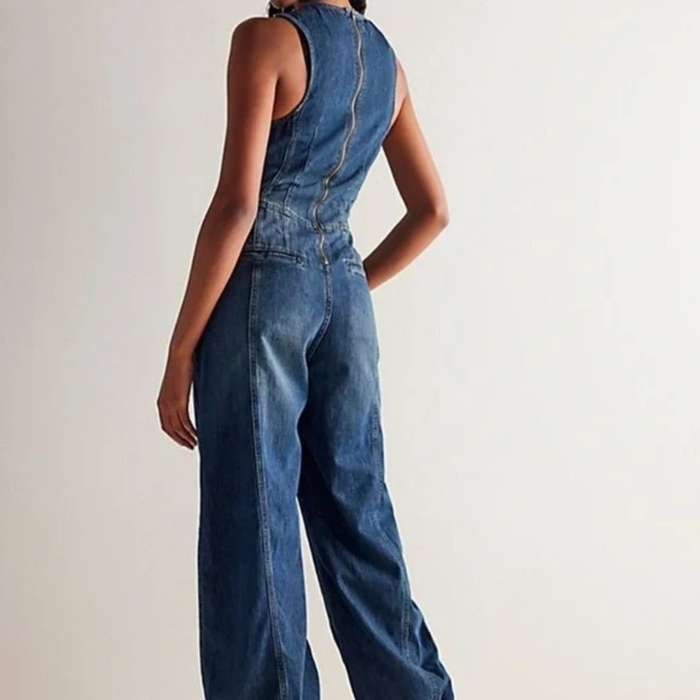 Free People We The Free Denim Wide Leg Jumpsuit Size M Boho Sleeveless Zip Back - Picture 12 of 15